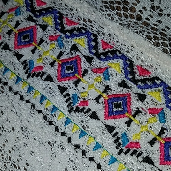 Daytrip M fringe vest cardigan cover up EUC - Picture 4 of 4